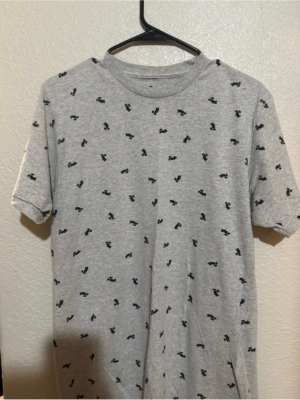 Men's Gray Short-Sleeve Crew Neck T-Shirt with Black Micro Mickey’s
